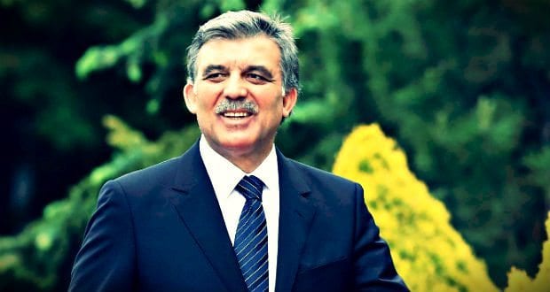 Abdullah Gül'ün yeni parti kuracağı iddiası gündeme oturdu. Ahmet Davutoğlu, Bülent Arınç, Ali Babacan, Mehmet Şimşek, Beşir Atalay gibi isimler geçiyor.