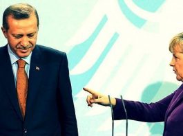 Angela Merkel, Cumhuriyet gazetesine yapılan operasyonla ilgili açıklama yaparak "durum alarm verici" dedi.