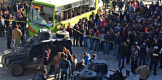 Başbakan açıkladı: Diyarbakır'da 8 şehit 100'den fazla yaralı var