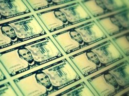 Dolar endeksi son 11 ayın zirvesinde! Dolar/TL FED'in fazi artırma olasılığının yükselmesiyle 3.32 seviyesine ulaşarak gün içinde rekor üzerine rekor kırdı.