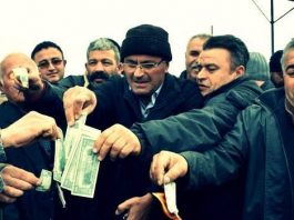 Dolar ve euroları ateşe verdiler