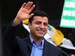 Selahattin Demirtaş'a örgüt propogandası davasında beraat Hukuk kim için? Adaleti batan bir ülke...