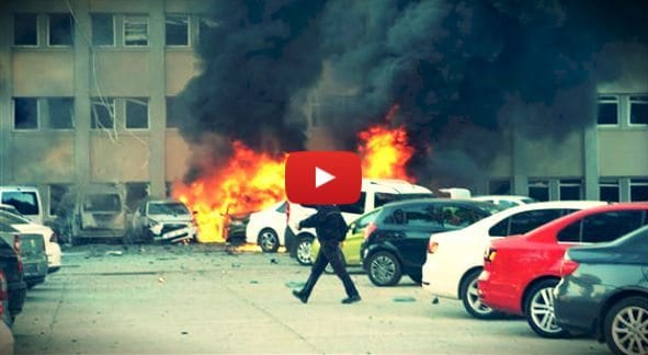 Video: Adana Valiliği otoparkında patlama olay yerinden görütüler