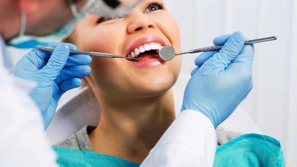 Diş taşı (tartar) nasıl oluşur? Temizliği nasıl yapılır?