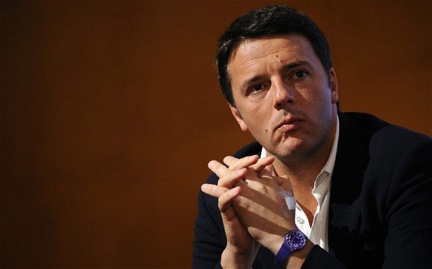 İtalya'da referandumu kaybeden Renzi istifa etti