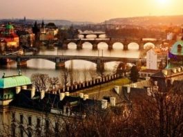 Prag’da kutudan çıkan zarf