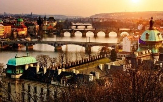 Prag’da kutudan çıkan zarf