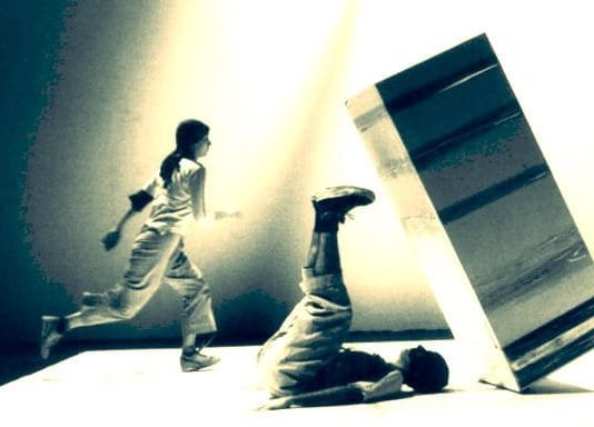 Taldans dansçıları Mustafa Kaplan ve Filiz Sızanlı deneysel modern dans gösterileriyle dünya çapındaki festivallerde Türkiye'yi temsil ediyor