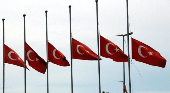 Türkiye'de milli yas: 38 şehit, 166 yaralı