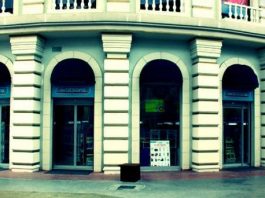 Vialand AVM Watsons mağazında çocuğa çıplak arama skandalı