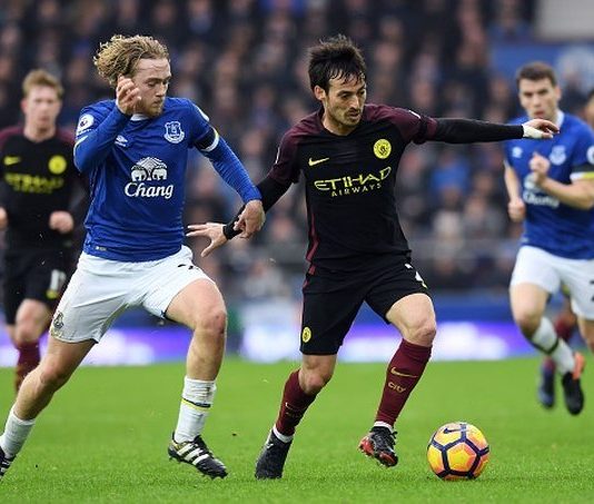 Altyapılardan futbolcu yetişip yetişmediği nasıl anlaşılır? İngiltere Premier Ligi'nde genç oyuncular nasıl yetişiyor? Türkiye'de sorun ne?