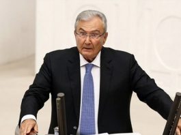 Deniz Baykal'dan mecliste tarihi konuşma