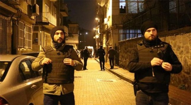 İstanbul Emniyeti ve AK Parti binasına lav silahıyla saldırı girişimi