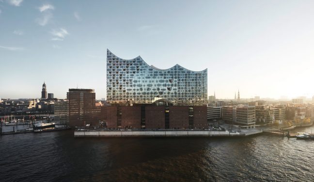Hamburg'un yeni sembolü: Elbphilharmonie Konser Salonu