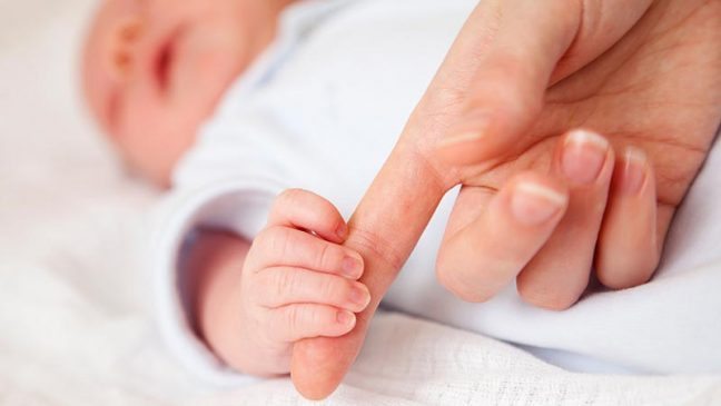 Yeni doğan bebeklerde görülen 6 refleks hangileri? 