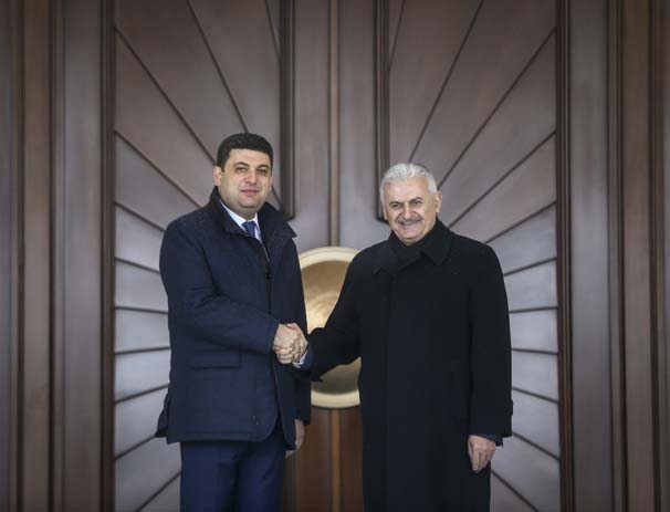 Başbakan Binali Yıldırım, Ukrayna Başbakanı Volodimir Groysman ile Çankaya Köşkü'nde gerçekleştirdiği görüşme sonrası ortak basın toplantısı düzenledi.