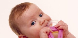 Diş çıkarırken bebeğinize nasıl yardımcı olursunuz?