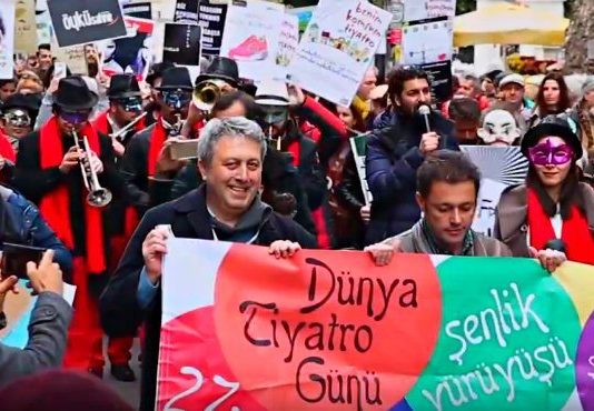 Dünya Tiyatro Günü Yürüyüşü - Kadıköy Tiyatrolar Platformu