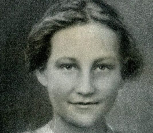 Zoya (Tanya) Kosmodemyanskaya: Zoya "yaşam" demek!