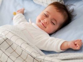 Bebeklerde uyku eğitiminde nelere dikkat edilmeli?
