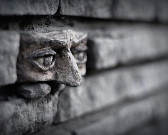 Yoksa siz de hayatı araç edinenlerden misiniz? Belki de kendimize her şeyin çok güzel olacağı sözünü vermekten vazgeçmeliyiz?