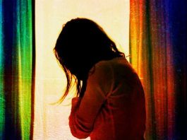 Perdeleri ıslatan gözyaşları