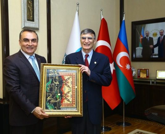 Aziz Sancar'dan gençlere tavsiyeler: "Konuşmak değil, çalışmak lazım"