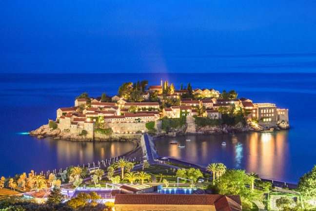Montenegro'da tatilinizi fırsata çevirebilirsiniz!