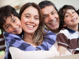 Geleneksel bayram kutlamaları çocukların gelişimini nasıl etkiliyor?