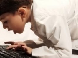 Çocuğunuzun tatilde İnternet bağımlısı olmaması için tavsiyeler