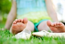 Yaz aylarında sağlıklı ayakkabı seçimi nasıl olmalı? Yaz aylarında sağlıklı ayakkabı seçimi nasıl olmalı?