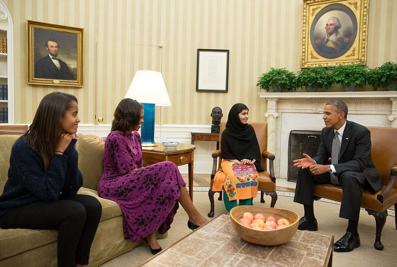 Malala Yousafzai, Oval Ofis'te Barack Obama ve ailesi ile, 2013