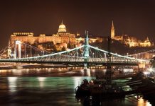 Orta Avrupa’ya tur seyahati ile gitmenin avantajları Orta Avrupa'ya tur seyahati ile gitmenin avantajları