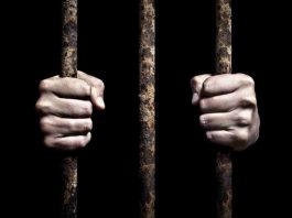 Bu ülke Batı demokrasi dersi veremez!