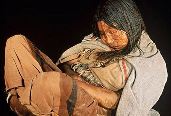maiden mummy mumya inka