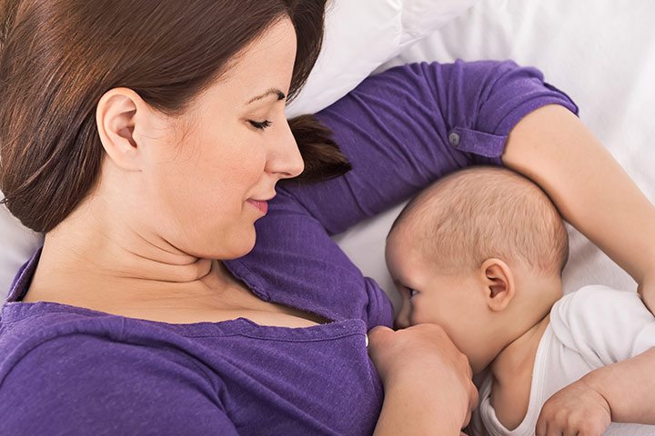 Bebek emzirme nasıl olmalı: Doğru emzirme yöntemleri