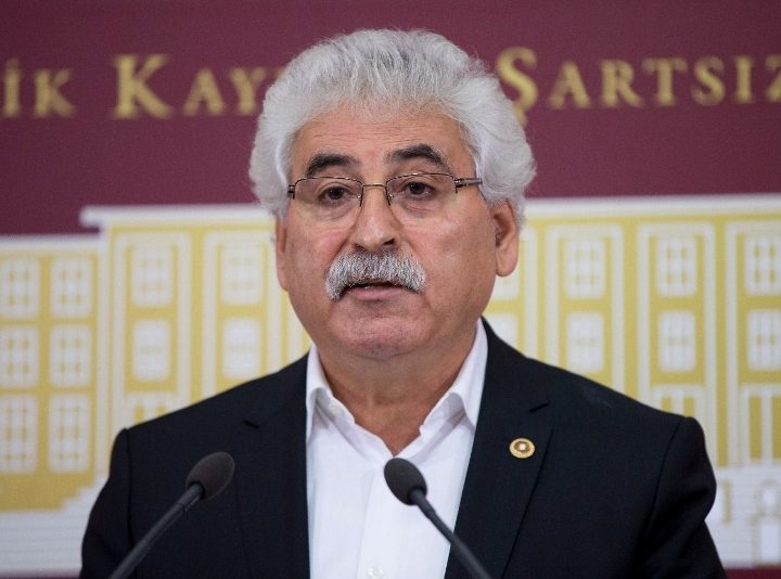 CHP Milletvekili ve Parti Meclisi üyesi Mehmet Tüm