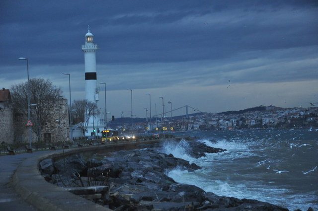 Meteoroloji'den İstanbul için kuvvetli yağış ve soğuk uyarısı