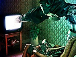 Televizyona bak ve ne olduğunu gör!