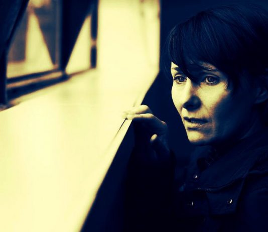 Hayata bir şans ver!