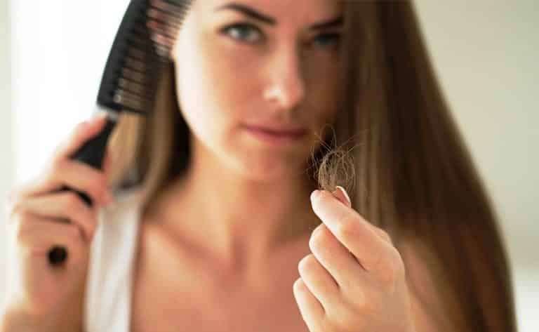 Saç dökülmesi neden olur? Nasıl önlenir? saç ekimi nasıl yapılır prp mezoterapi kadınlarda