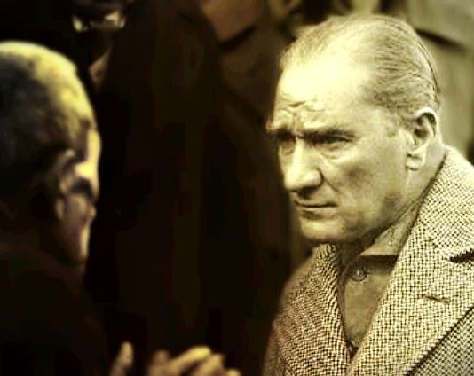 Bu halk Atatürk ile ilgili olanlara neden şaşırıyor ki?