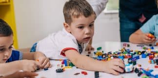 Otizm testi: Çocuğun otizmli olduğu nasıl anlaşılır?