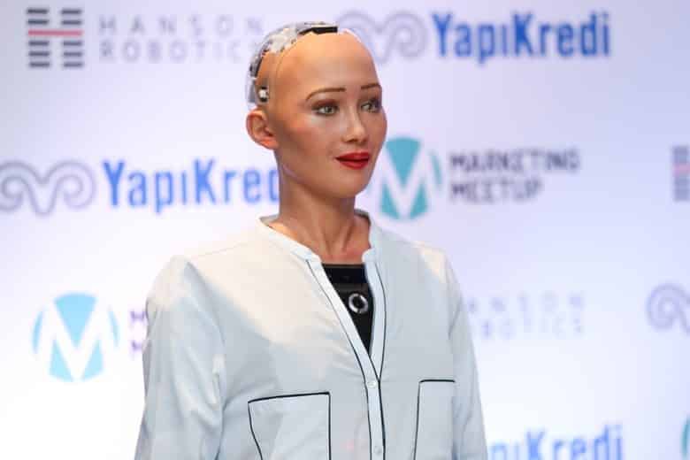 robot sophia türkiye istanbul marketing meetup yapı kredi reklam