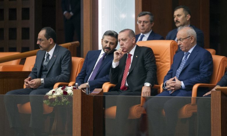 Cumhurbaşkanı Recep Tayyip Erdoğan Meclis’te kendisine ayrılan yerden böyle izledi.