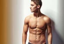 Karın kaslarının daha belirgin görülmesi için ne yapılmalı? Karın kaslarının daha belirgin görülmesi için ne yapılmalı?