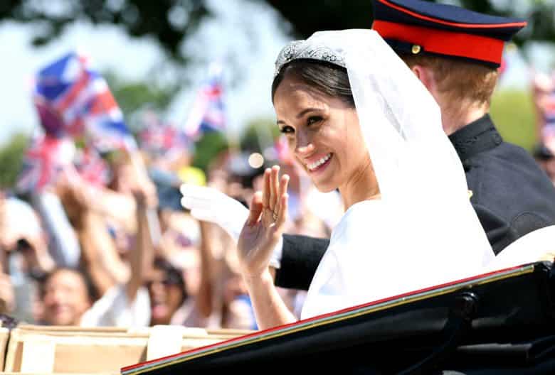 meghan markle prens harry wedding kraliyet düğünü ailesi gelinliği