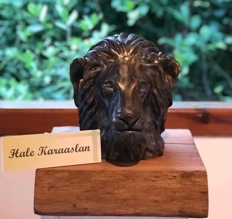 Hale Karaarslan akyaka seramik heykel sergisi aslan büstü