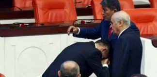 iyi Parti Müsavat Dervişoğlu Hayati Arkaz Devlet Bahçeli nin elini öptü
