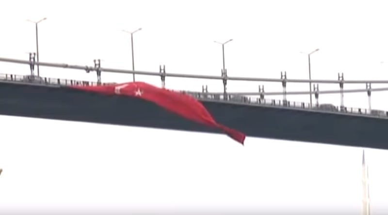 Taksici Boğaziçi Köprüsü atlayarak intihar etti